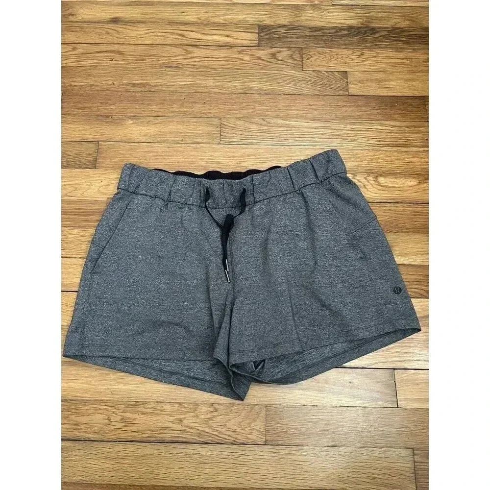 Lululemon Womens On The Fly Shorts Grey 2.5” Inseam Drawstring Pockets Size 10